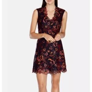 Karen Millen Purple Floral Intracate Laced‎ Dress Lined Size 8